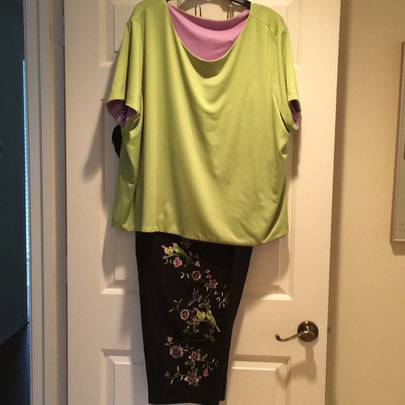 Capri pant set - Picture 3 of 5